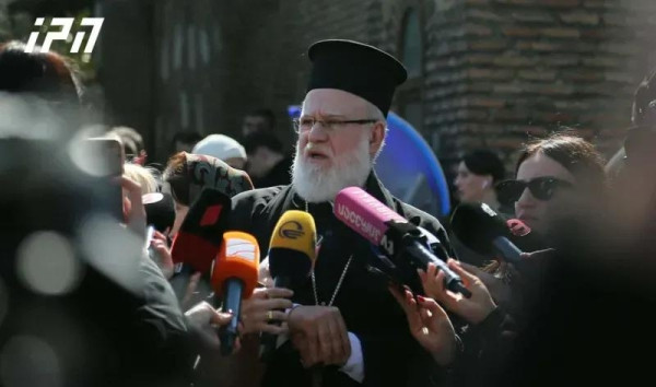 Владыка Зенон &ndash; У нас был разговор, и Патриарх сказал: &laquo;Я переживю из-за того, что будет после меня, ни одна власть и никто не должен вмешиваться в избрание следующего патриарха, это моё желание&raquo;