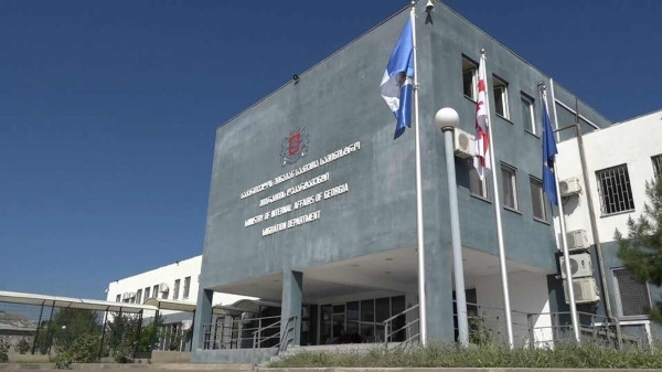 Борьба с нелегалами в Грузии – из Грузии депортировали десятки иностранцев Борьба с нелегалами в Грузии – из Грузии депортировали десятки иностранцев