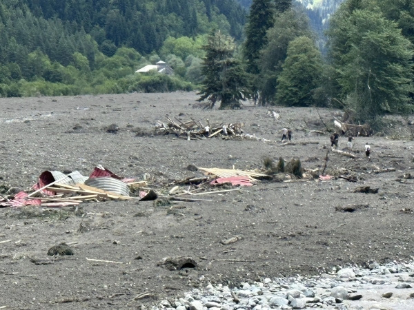 Число погибших в результате оползня в Шови выросло до 12 человек – МВД