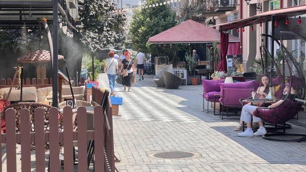 Открытые кафе в Тбилиси под прицелом - Каладзе дал время на исправление Открытые кафе в Тбилиси под прицелом - Каладзе дал время на исправление